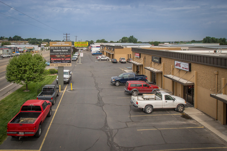 Four Corner Auction lease industrial Chinden Business Center